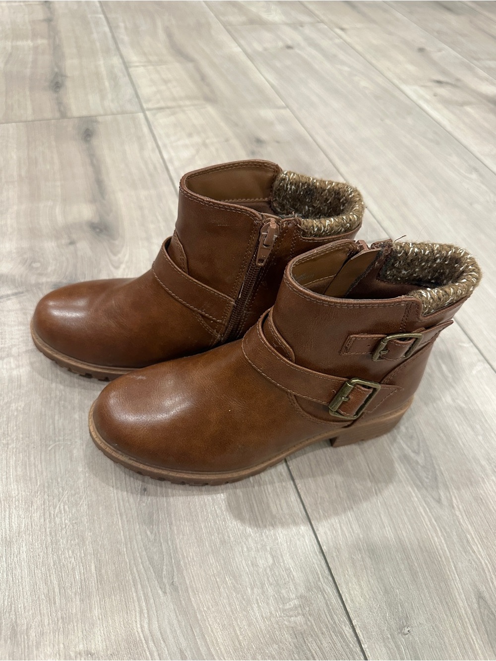 George Girls Size 1 Brown Buckle Ankle Boots